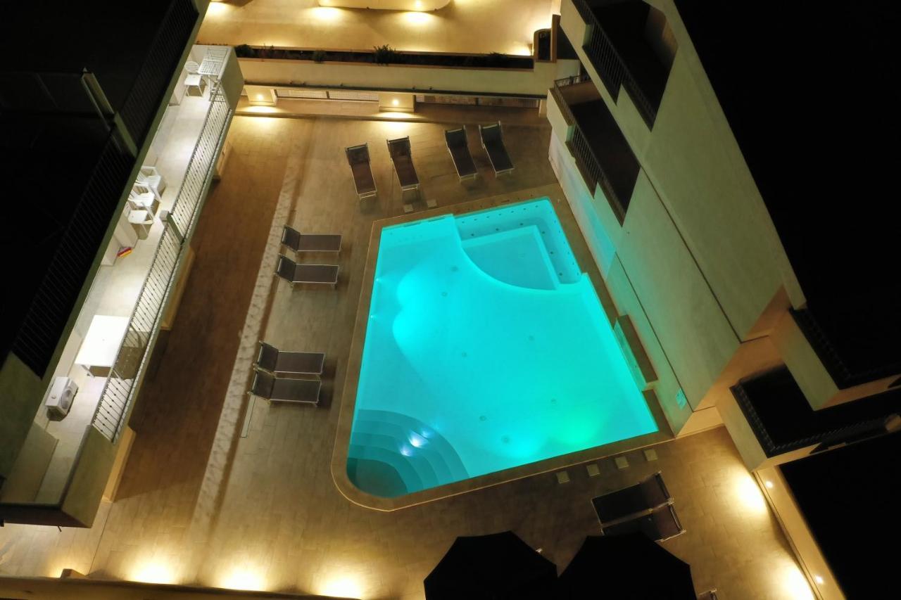 Aparthotel La Contessa Santa Teresa Gallura Zewnętrze zdjęcie