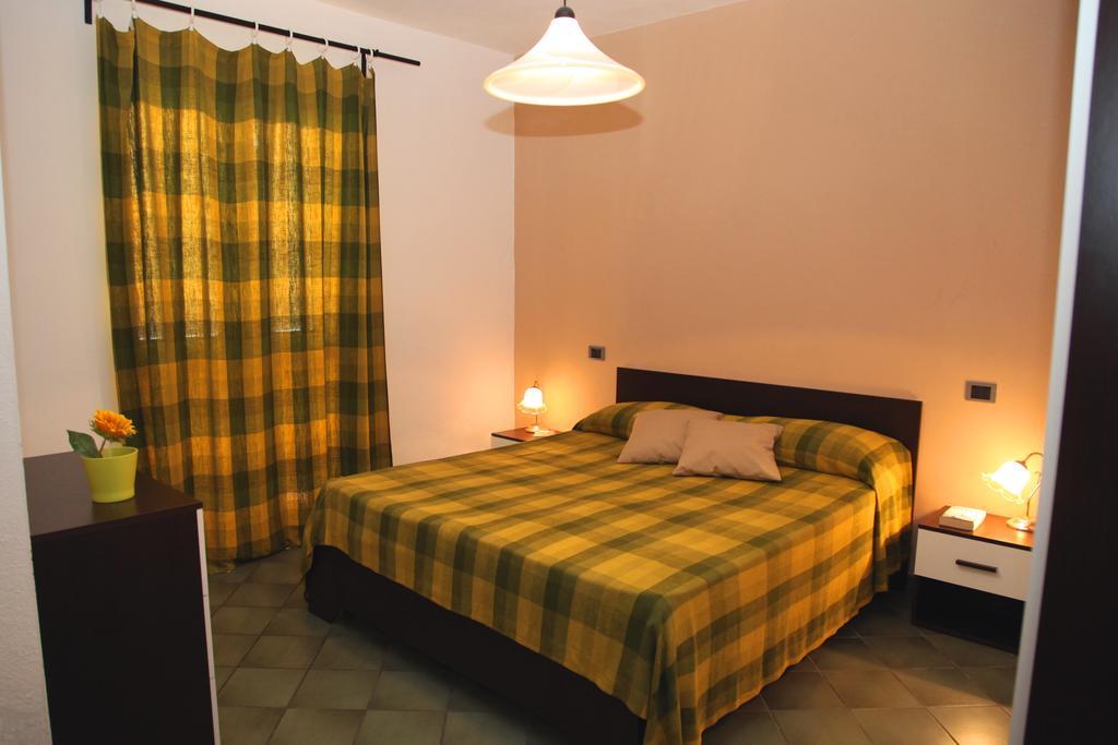Aparthotel La Contessa Santa Teresa Gallura Pokój zdjęcie