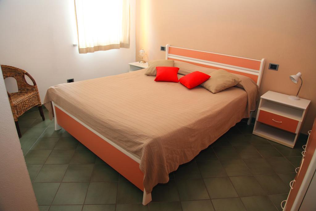 Aparthotel La Contessa Santa Teresa Gallura Pokój zdjęcie