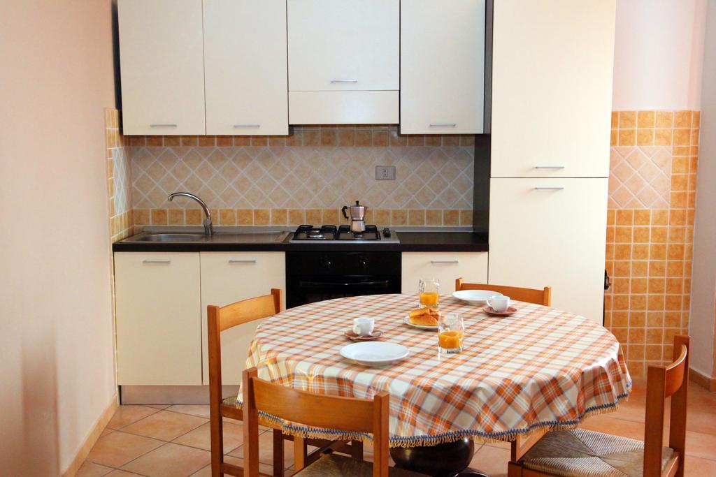Aparthotel La Contessa Santa Teresa Gallura Pokój zdjęcie