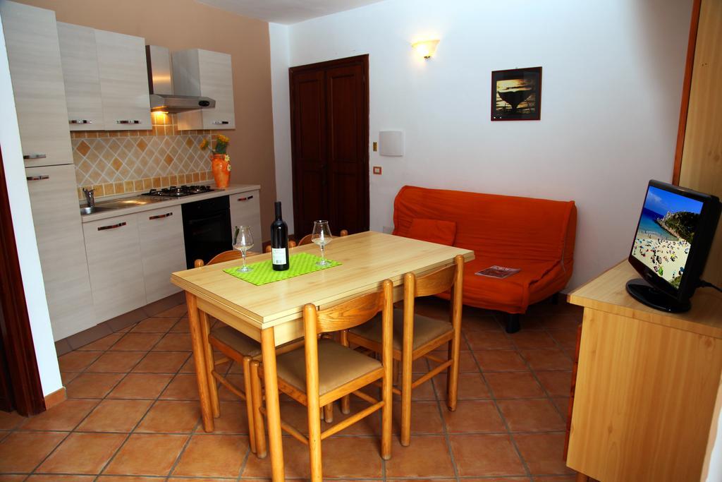 Aparthotel La Contessa Santa Teresa Gallura Pokój zdjęcie